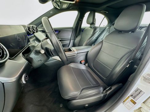 Used 2024 Mercedes-Benz C 300 Sedan image 13