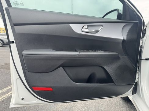 Used 2024 Kia Forte LXS w/ LXS Technology Package image 12