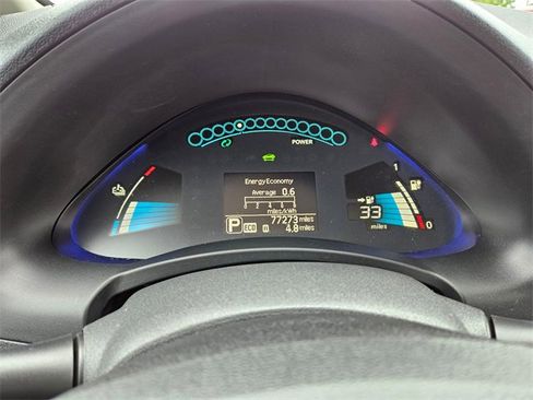 Used 2017 Nissan Leaf SV w/ Premium Package image 19