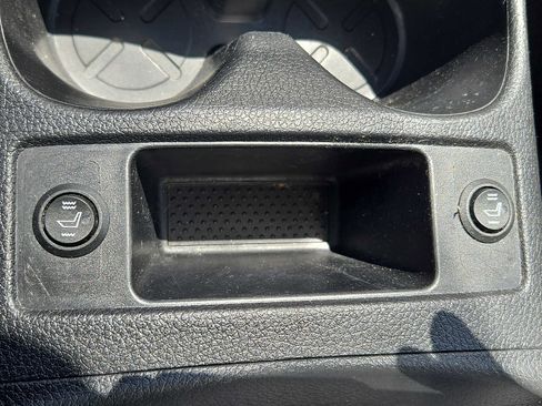 Used 2016 Nissan Rogue SV w/ SV Moonroof Package AWD/4WD image 26