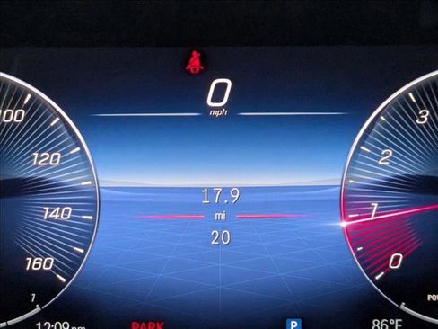 New 2025 Mercedes-Benz GLB 250 image 10