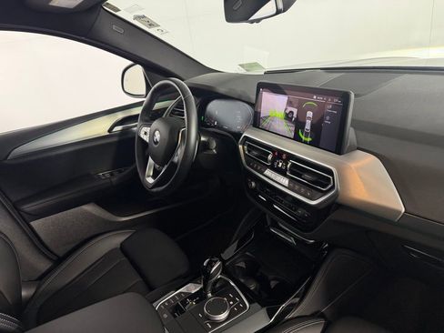 Used 2025 BMW X4 xDrive30i AWD/4WD image 33