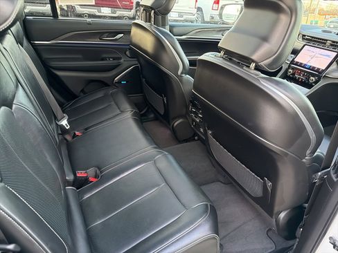 Certified 2022 Jeep Grand Cherokee Overland w/ Adv Protech Group III image 34