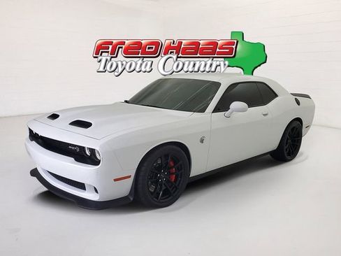 Used 2023 Dodge Challenger SRT Hellcat image 1