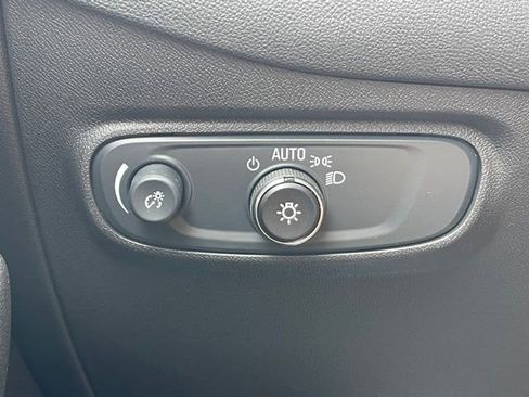 Used 2024 Chevrolet Equinox LT image 14