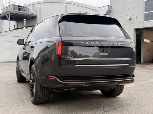 Used 2025 Land Rover Range Rover SE AWD/4WD image 14