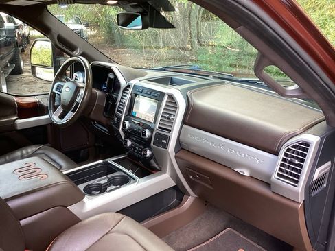 Used 2017 Ford F350 King Ranch w/ King Ranch Ultimate Package AWD/4WD image 42