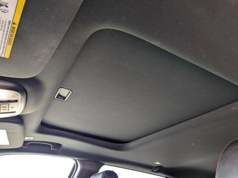 Used 2017 Jeep Grand Cherokee Trailhawk image 14