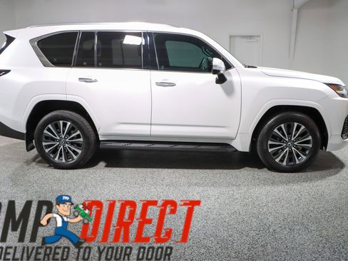Used 2024 Lexus LX 600 4WD w/ Interior Upgrade Package image 6