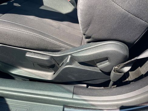 Used 2023 Ford Mustang Coupe image 9