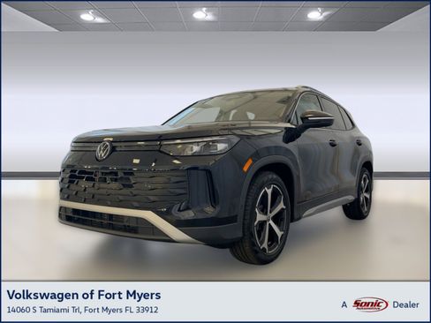 New 2026 Volkswagen Tiguan SE image 1