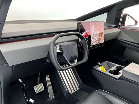 Used 2024 Tesla Cybertruck AWD Crew Cab image 12