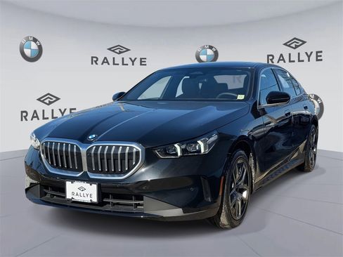 Certified 2026 BMW 530i xDrive w/ Premium Package image 3