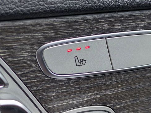 Used 2019 Mercedes-Benz C 300 4MATIC Sedan image 23