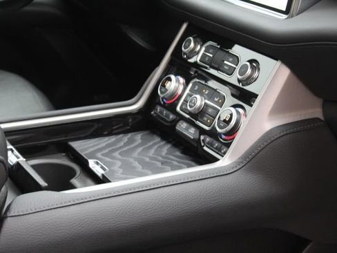 Used 2024 GMC Yukon Denali image 29