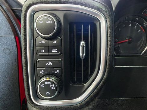 Used 2021 Chevrolet Silverado 1500 LT AWD/4WD image 14