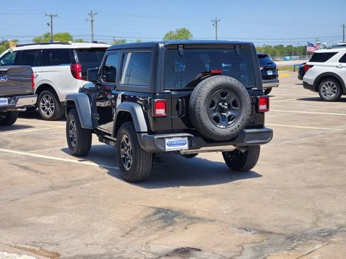 Used 2026 Jeep Wrangler Sport AWD/4WD image 5