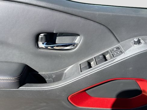 Used 2024 Nissan Frontier PRO-4X w/ Off-Road Protection Package image 18