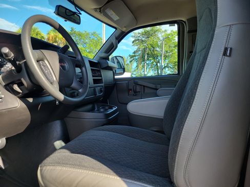 Used 2024 GMC Savana 2500 CARGO w/ Driver Convenience Package image 11