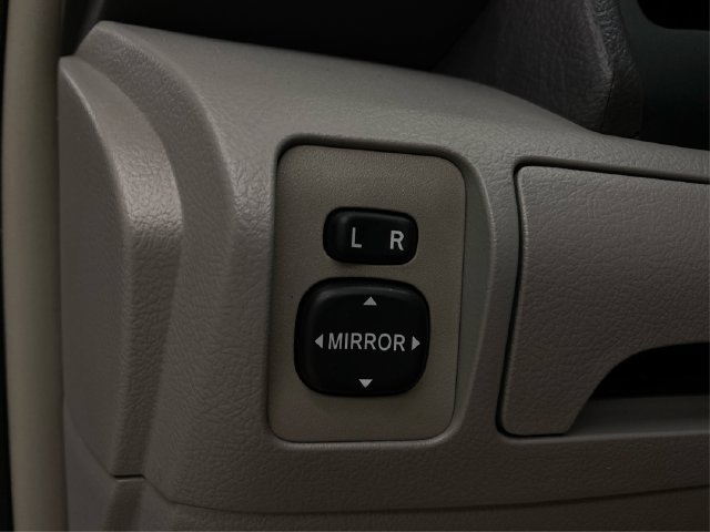 Used 2009 Toyota Camry LE FWD image 22