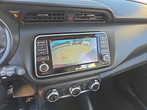 Used 2021 Nissan Kicks S image 28