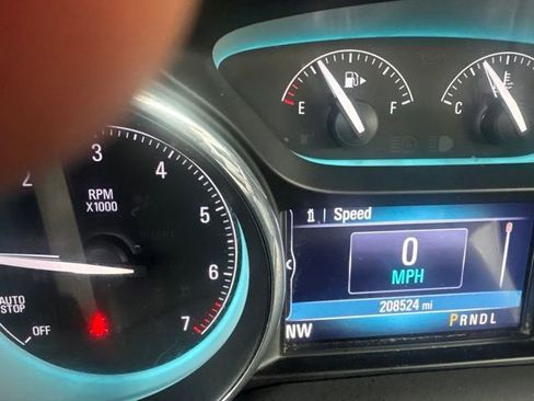 Used 2017 Buick Envision Essence FWD image 26