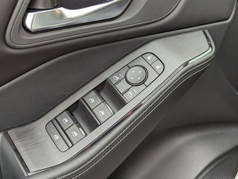 New 2025 Nissan Rogue SV image 11