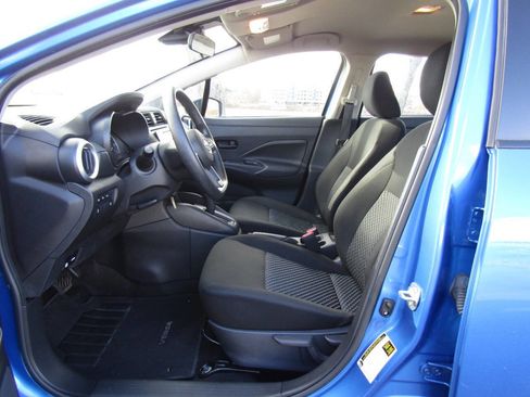 Used 2023 Nissan Versa S image 11