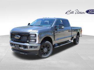 New 2026 Ford F350 Lariat w/ Black Appearance Package AWD/4WD video 1
