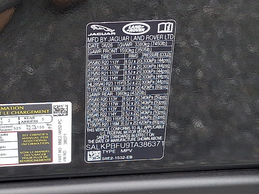 New 2026 Land Rover Range Rover Long Wheelbase SE AWD/4WD image 16