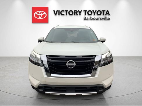 Used 2024 Nissan Pathfinder SL image 8