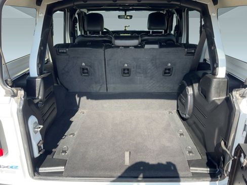 Used 2023 Jeep Wrangler Unlimited Rubicon 4xe image 36