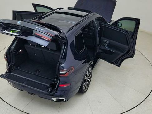 Used 2024 BMW X7 xDrive40i w/ M Sport Package image 90