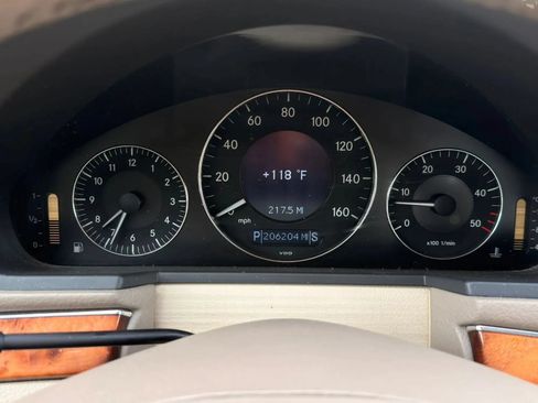 Used 2006 Mercedes-Benz E 320 CDI Sedan image 13