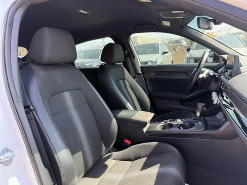 Used 2023 Honda Civic Sport image 17
