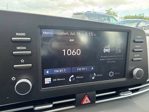 Certified 2025 Hyundai Elantra Sport FWD image 17