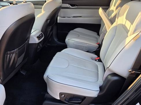 Used 2024 Hyundai Palisade SEL FWD image 12