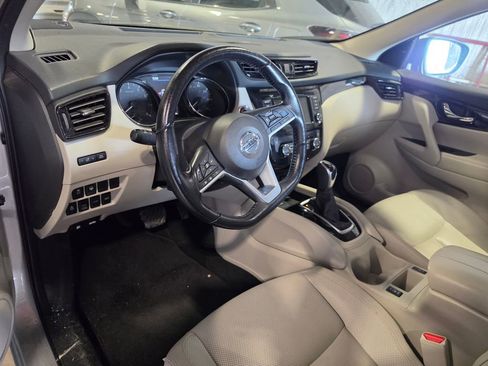 Used 2022 Nissan Rogue Sport SL w/ Premium Package image 6