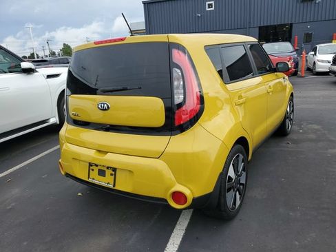 Used 2015 Kia Soul ! FWD image 4