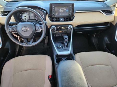 Certified 2021 Toyota RAV4 LE AWD/4WD image 11