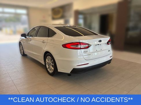 Used 2019 Ford Fusion SE FWD image 3