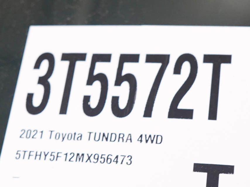 Used 2021 Toyota Tundra Limited w/ Limited Premium Package AWD/4WD image 31