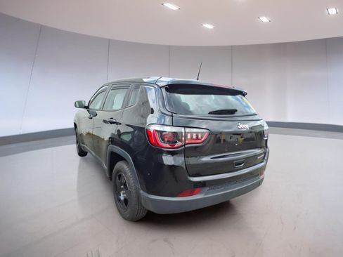 Used 2021 Jeep Compass Sport w/ Cold Weather Group FWD image 3