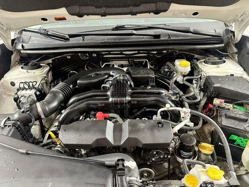 Used 2017 Subaru Crosstrek 2.0i Limited image 28