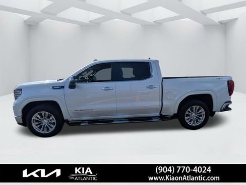Used 2023 GMC Sierra 1500 SLT w/ SLT Premium Package AWD/4WD image 6