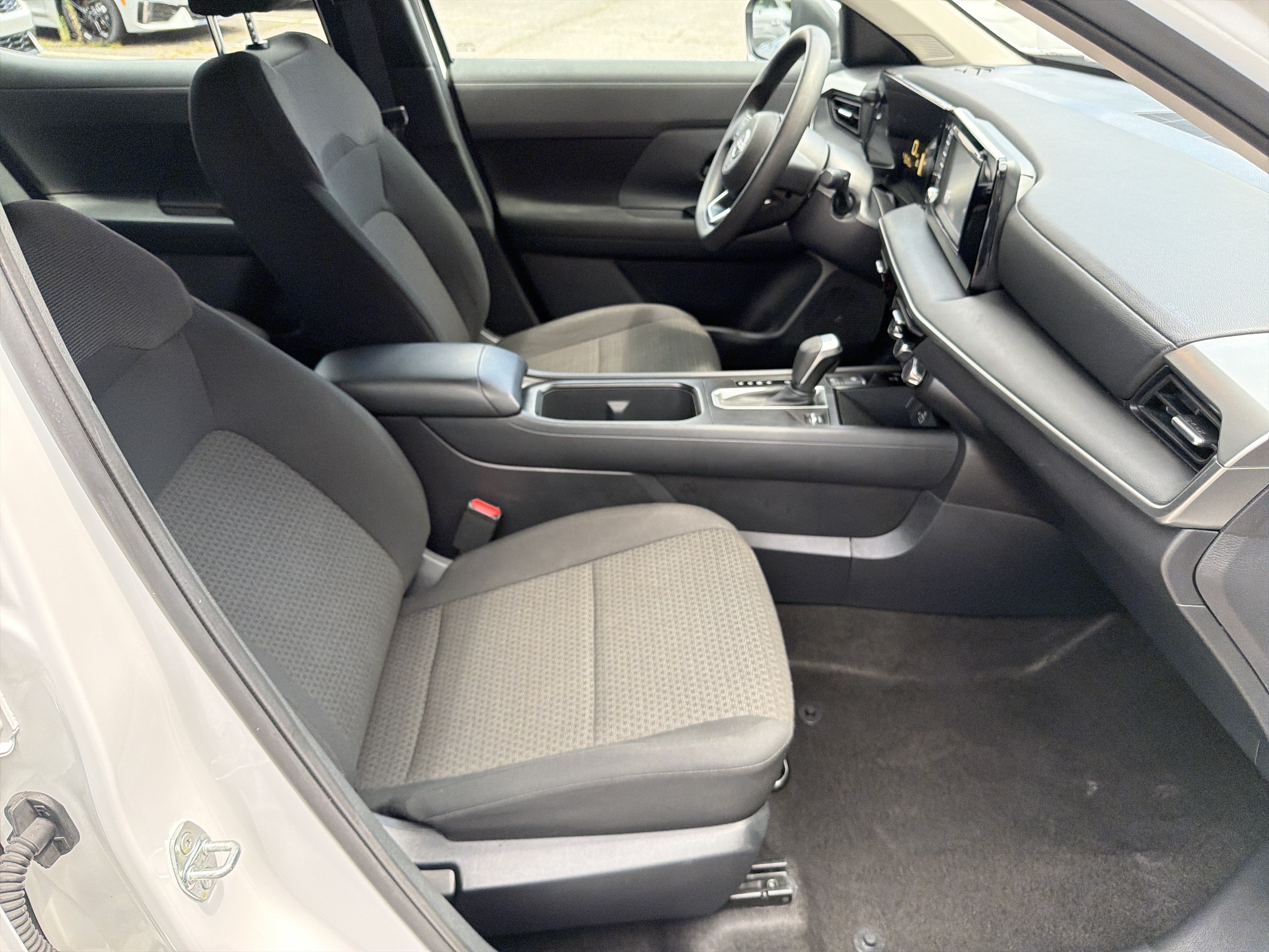 Used 2025 Nissan Kicks S FWD image 13
