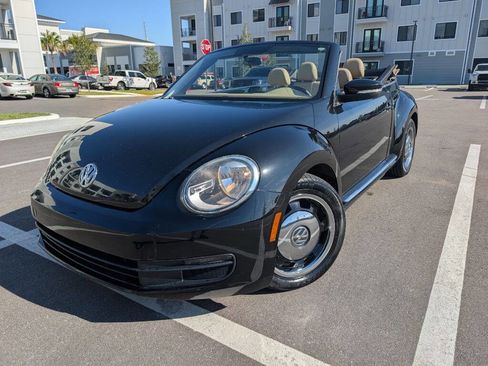 Used 2013 Volkswagen Beetle 2.5 image 1