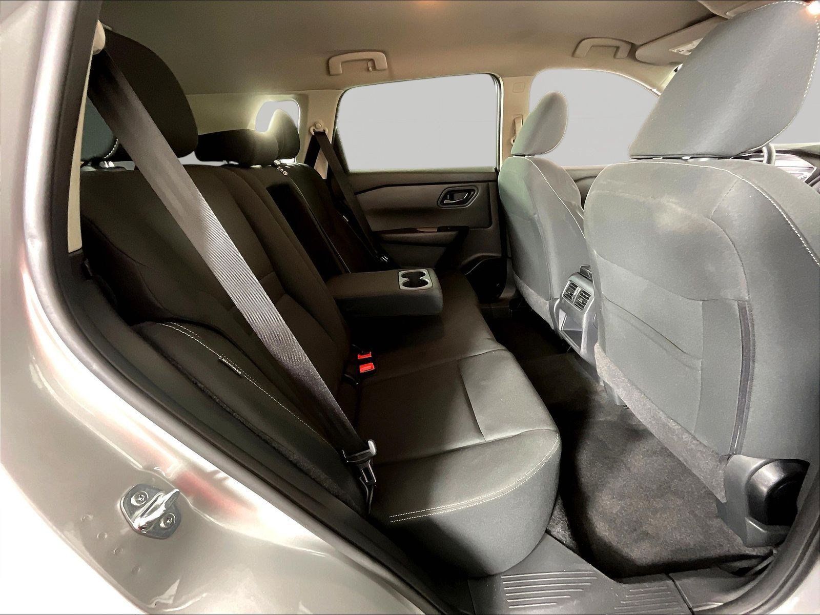 Used 2024 Nissan Rogue S AWD/4WD image 25