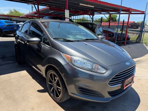Used 2019 Ford Fiesta SE w/ Equipment Group 201A FWD image 7