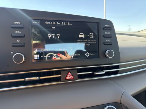 New 2026 Hyundai Elantra SE image 17